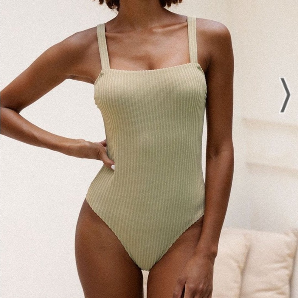 *new with tags* Cupshe One Piece Swimsuit